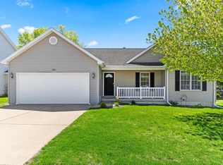 2202 W Miners Dr, Dunlap, IL 61525