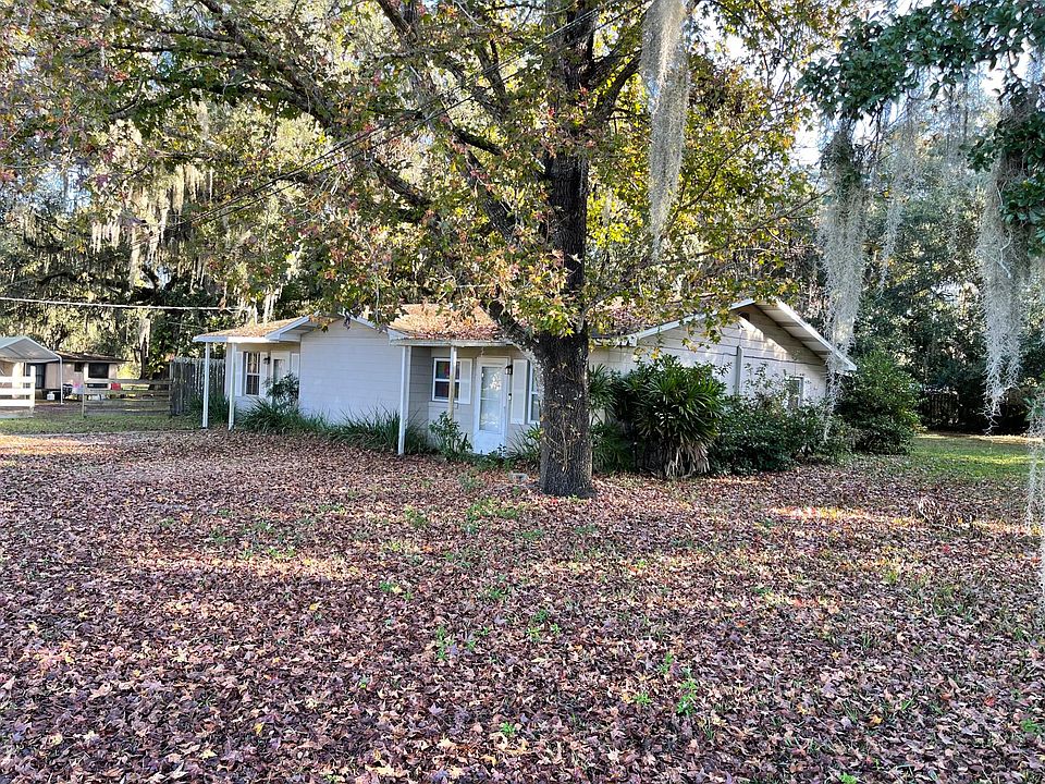 16015 Sunset Court duplexes, Unit B on left is available