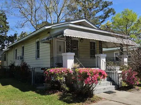 906 E 38th St, Savannah, GA 31401