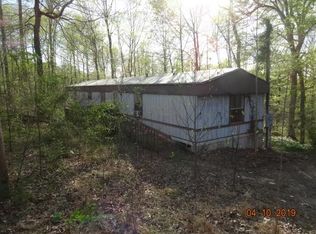 1131 Brummit Rd, Charlotte, TN 37036