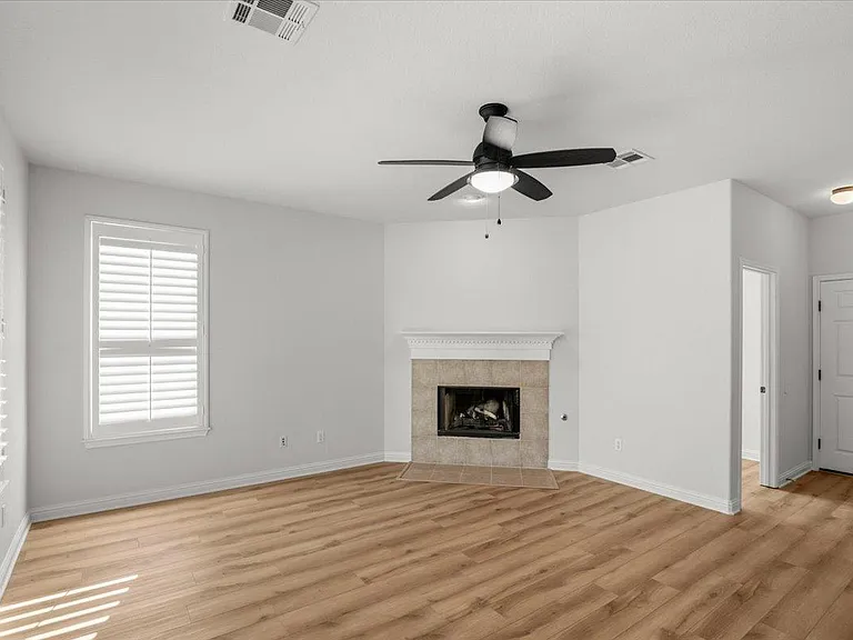 19501 Brue St — Photo 8