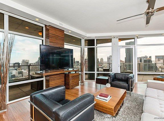 2nd image of 1080 Park Blvd Unit 1002