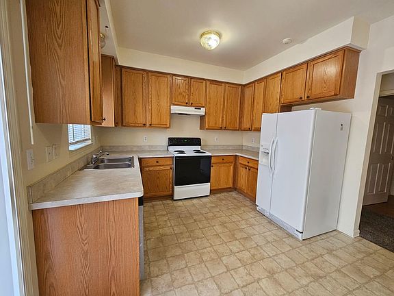 4th image of 2059 Preserve Cir E