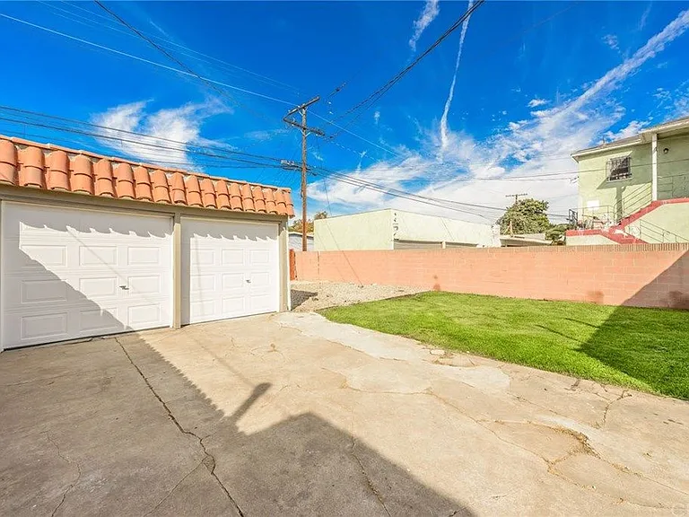 7727 S Normandie Ave — Photo 8