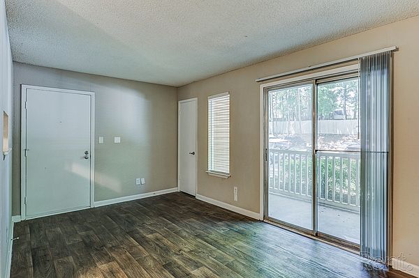 Living Room-Classic