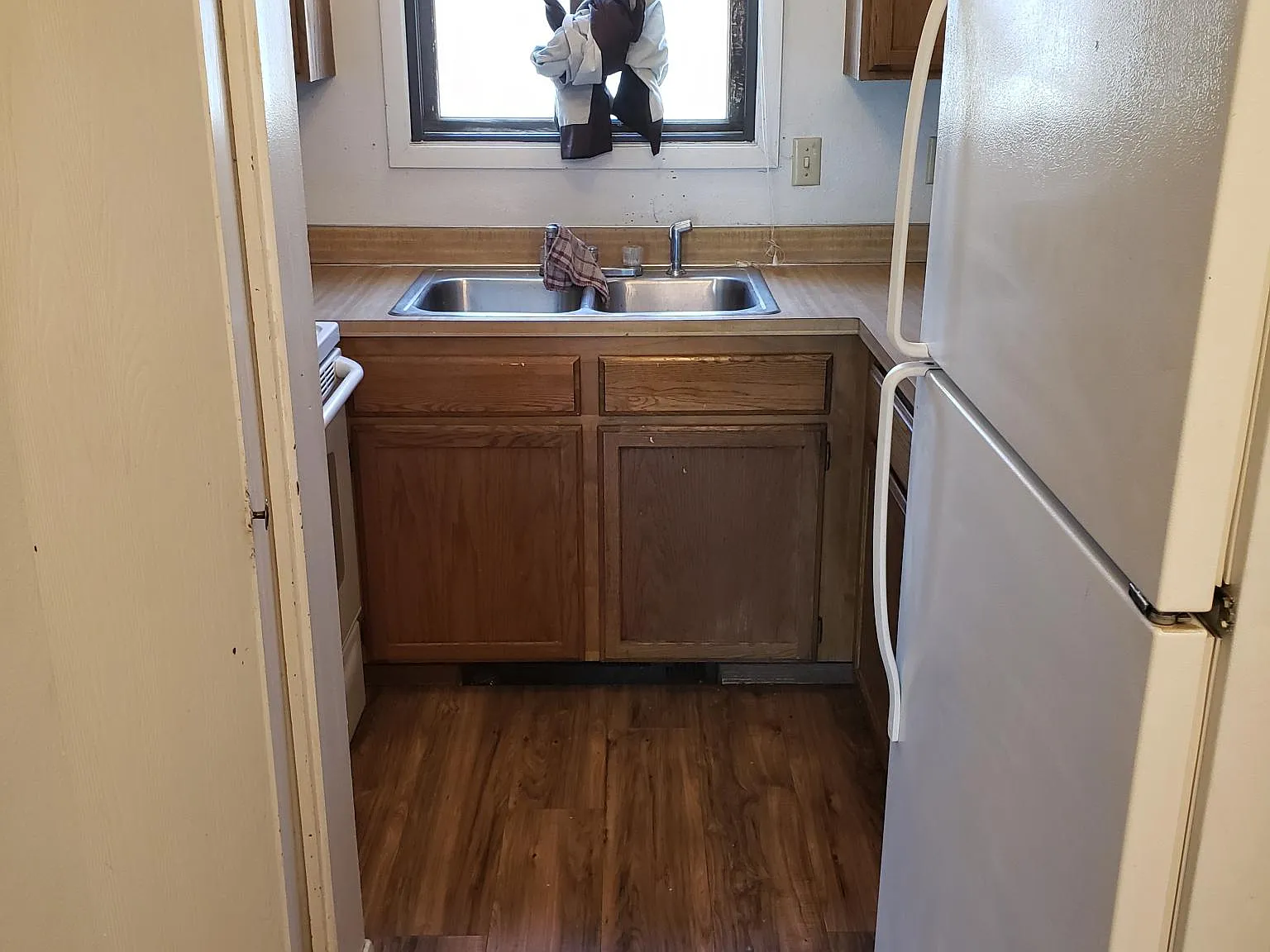 2 bed, 1.5 bath, 1400 sqft, $1,250 — Photo 2