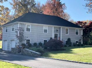 143 California Rd, Yorktown Heights, NY 10598