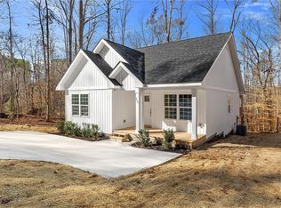 224 Shannondoah Dr, Westminster, SC 29693