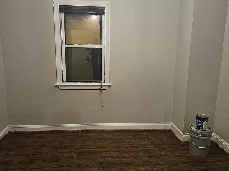 805 Eastern Ave — Photo 2