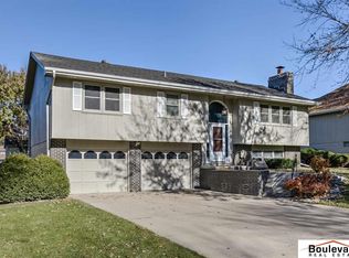 14228 Woolworth Cir, Omaha, NE 68144