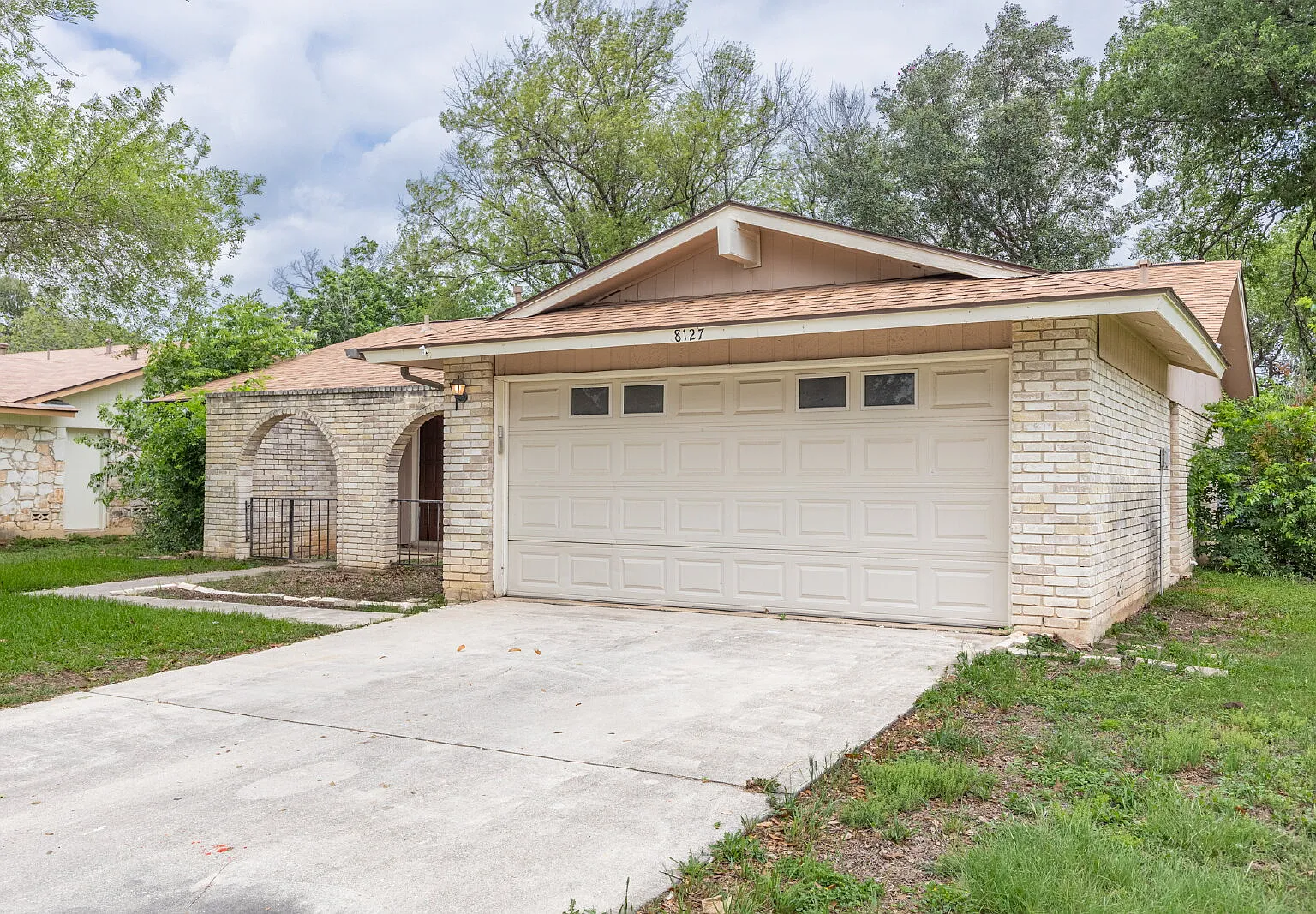 3 bed, 2.0 bath, 1409 sqft, $1,495 — Photo 2