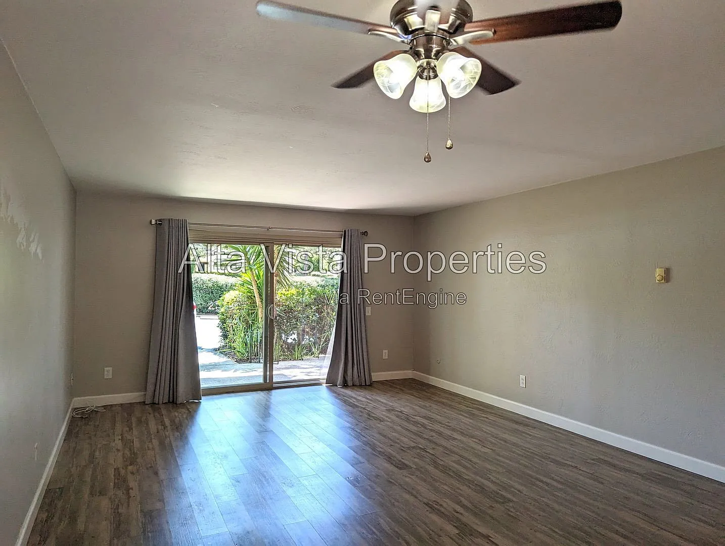 2 bed, 2.0 bath, 1038 sqft, $2,595 — Photo 4