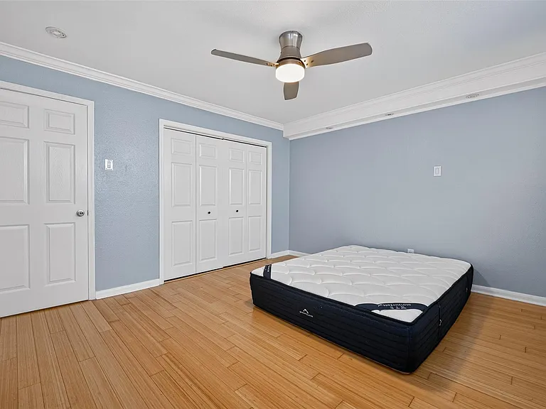 1404 Welch St #7 — Photo 15