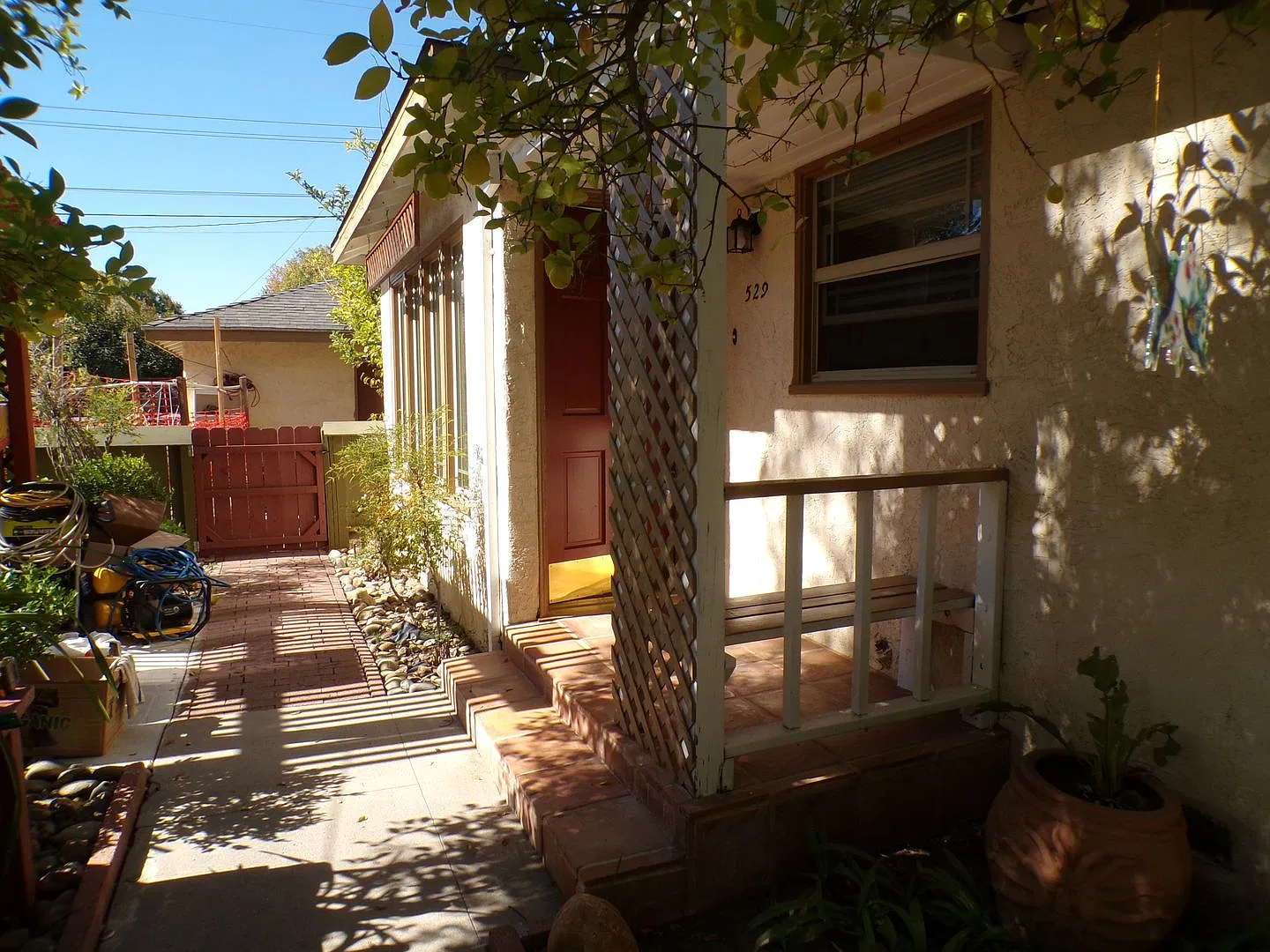 527 Orange Ave — Photo 3