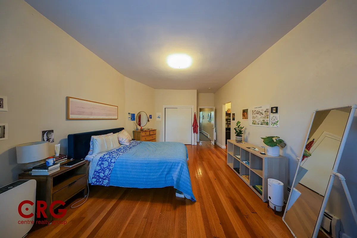 Building Photo - 1728 Beacon St #1
