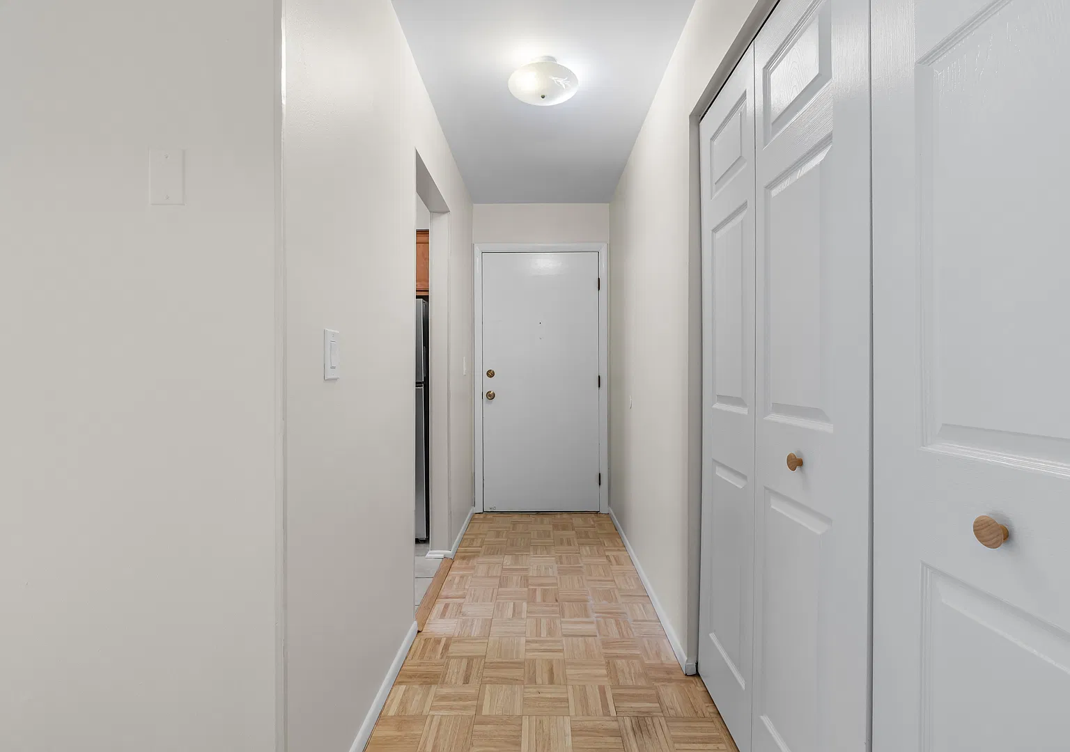 2 bed, 1.5 bath, 1022 sqft, $1,980 — Photo 2