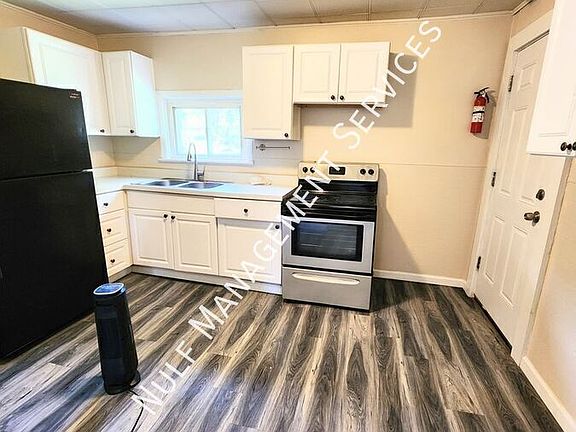 2nd image of 5855 Grant St
