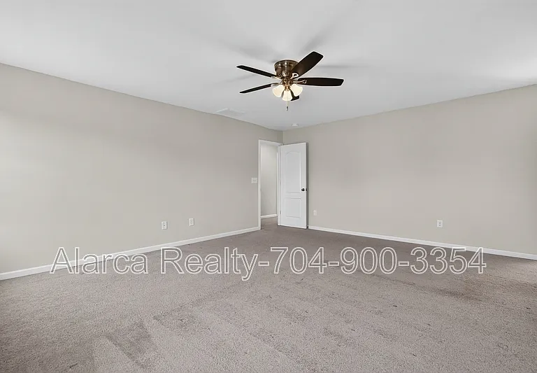 10431 Paisley Abbey Ln — Photo 17