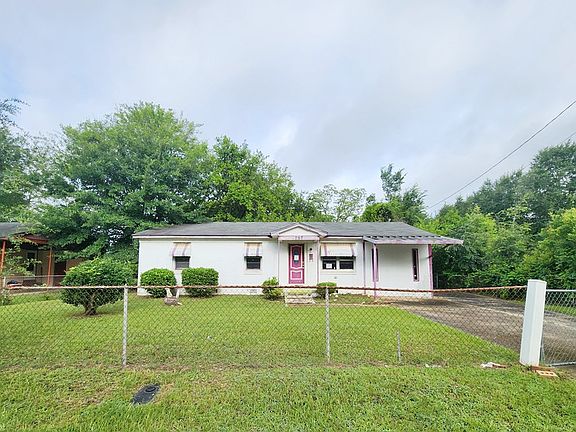 2nd image of 707 Hobson St