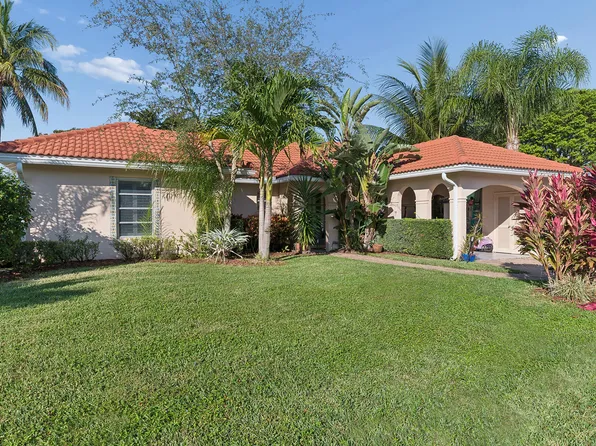 13 Fairway, Boynton Beach, FL 33436