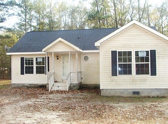 2nd image of 560 Dogwood Ln