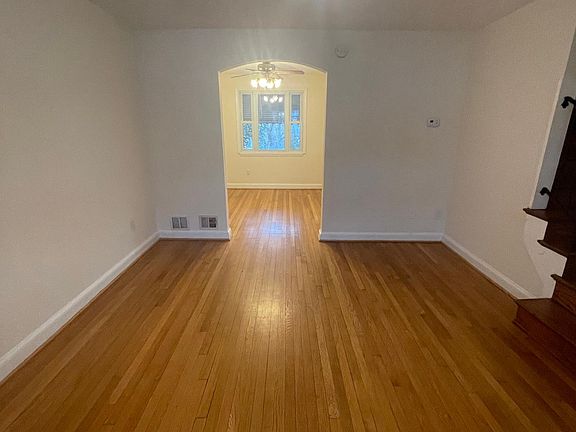3rd image of 205 Wesmond Dr