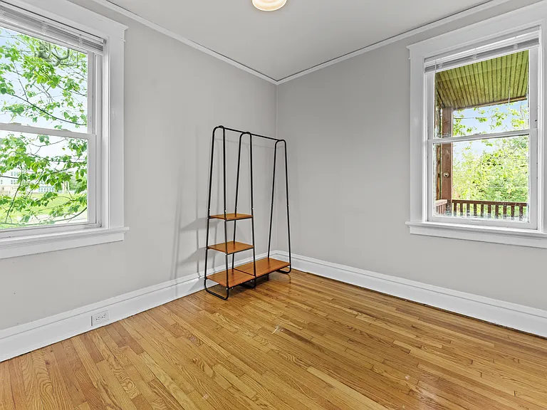 1050 Forest Ave #2 — Photo 12
