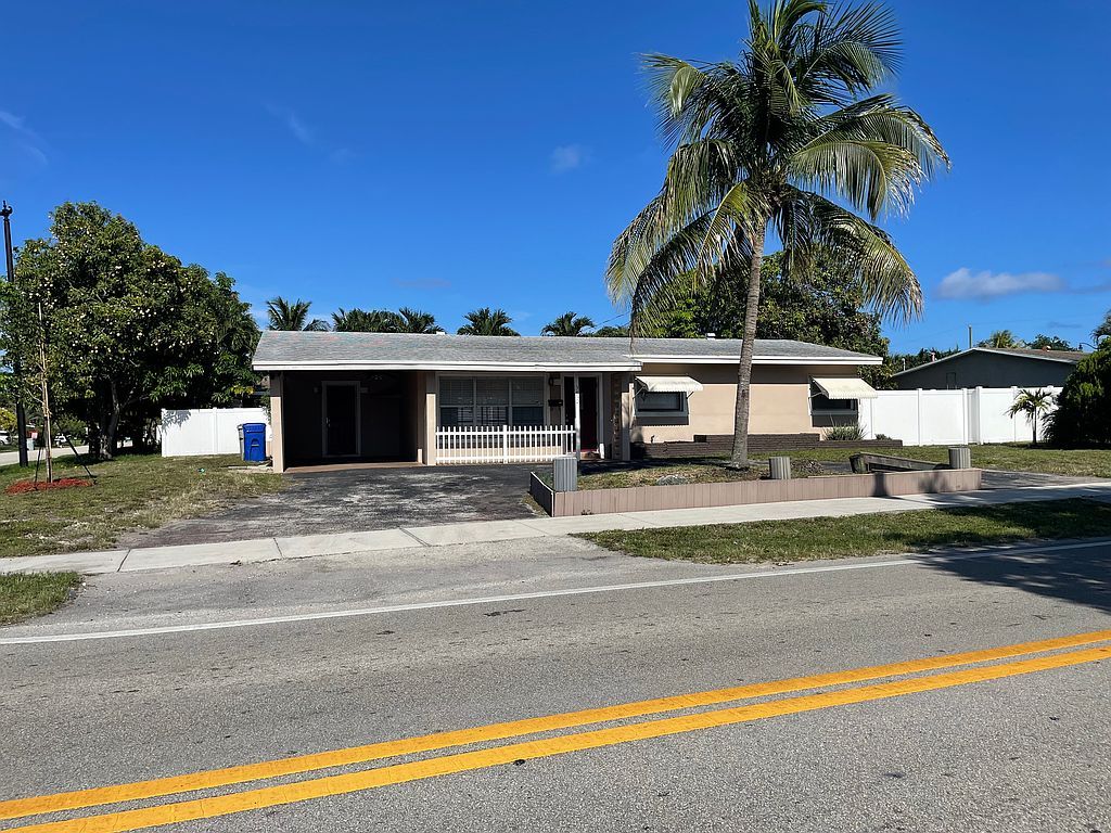3450 NE 10th Ter - Property Image