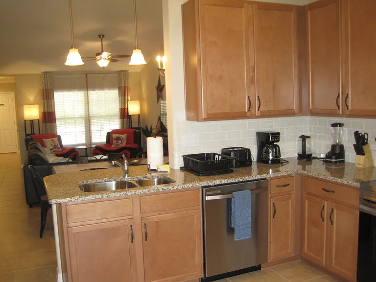 156 Fenimore Ln — Photo 2