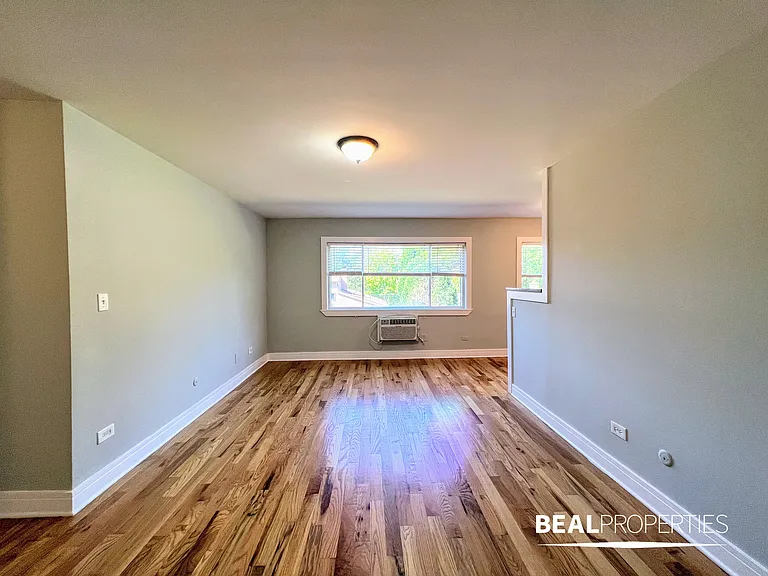 696 Elm Pl — Photo 15
