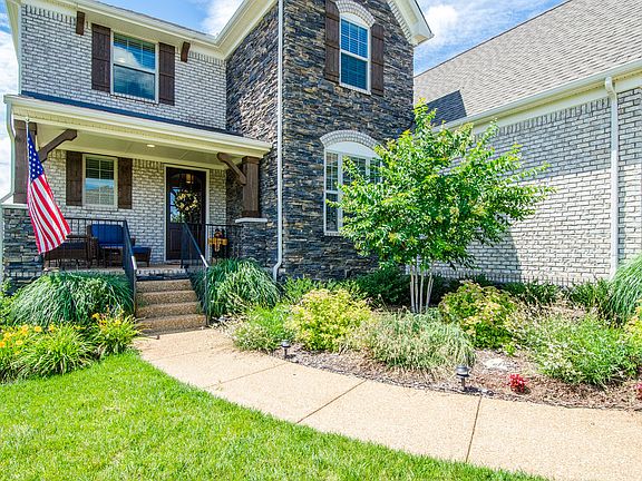 3rd image of 309 Crescent Moon Cir
