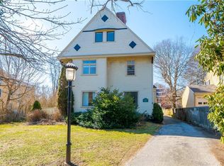 3 Red Cross Ave #2, Newport, RI 02840