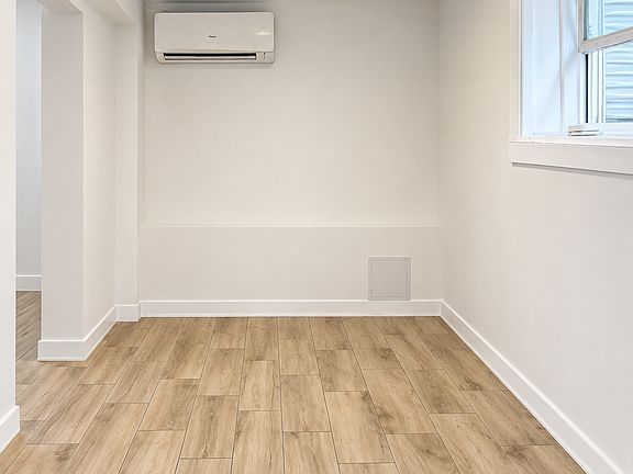 4th image of 2940 N Allen Ave #G