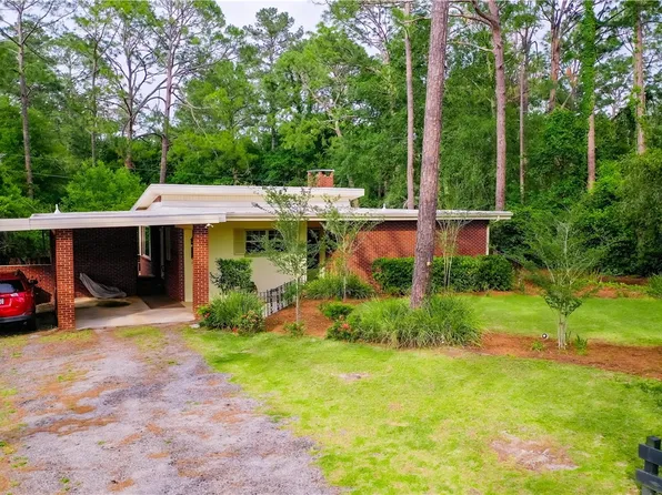 1303 Jasmine Cir, Waycross, GA 31501