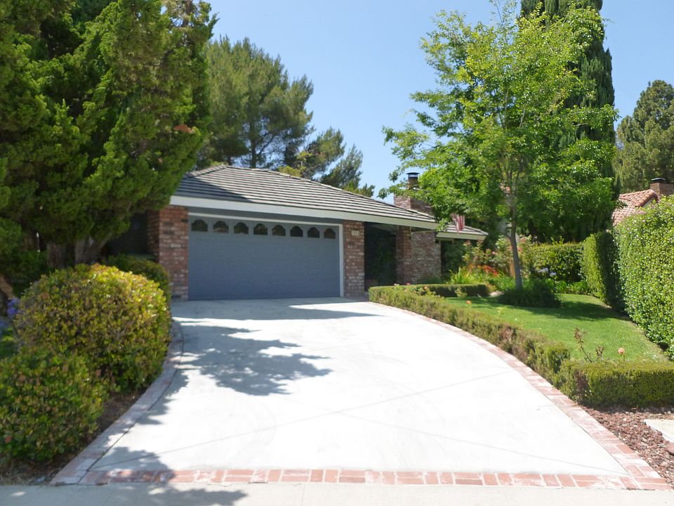 1st image of 2881 Shelter Wood Ct