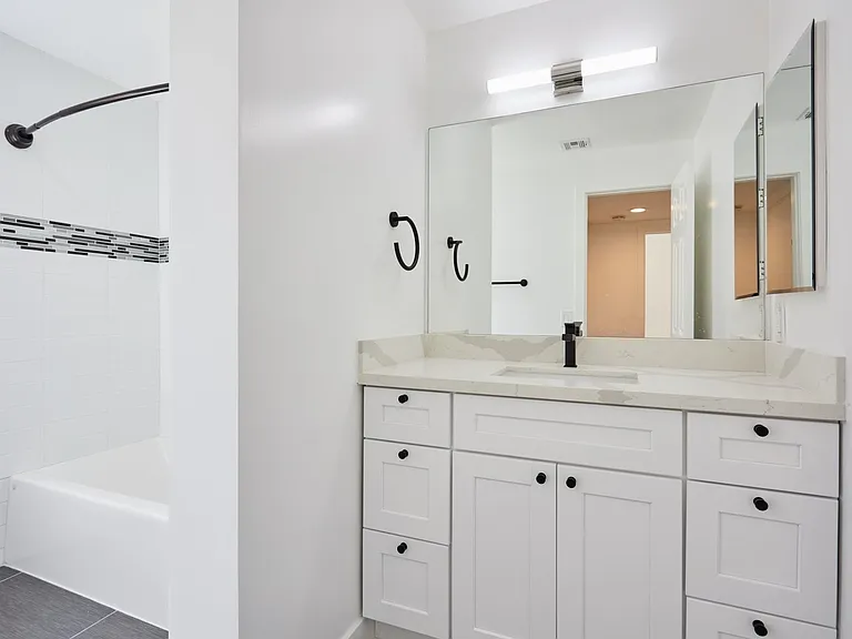 381 Waldo Ave #1 — Photo 10
