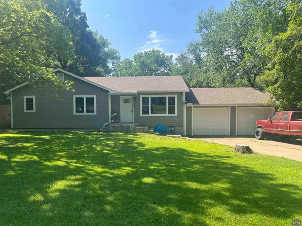 631 NW 58th St, Topeka, KS 66617