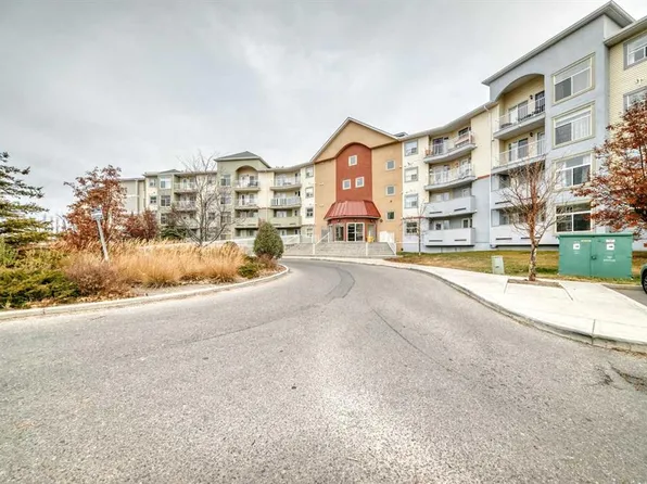 700 E Willowbrook Rd NW #2315, Airdrie, AB T4B 0L5