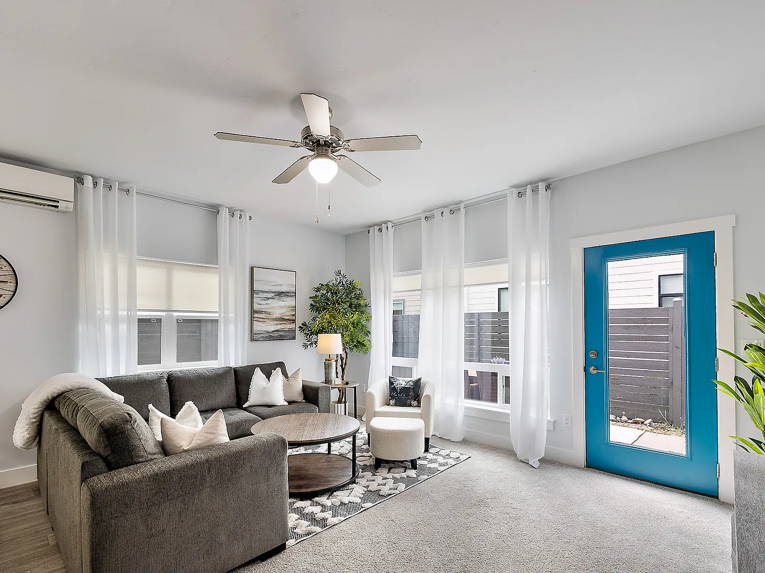 2 bed, 1114 sqft, $2,750 — Photo 4