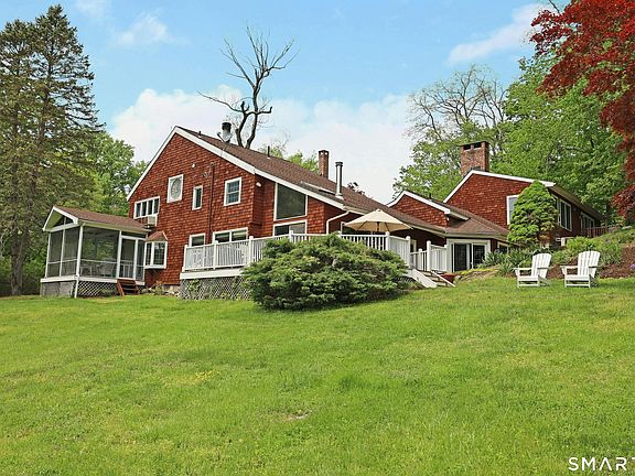 3rd image of 252 Florida Hill Road