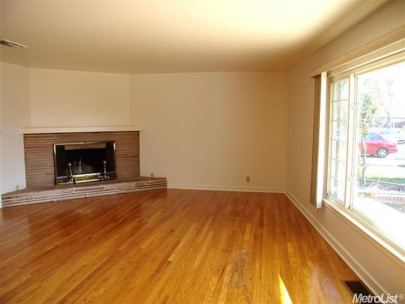 2nd image of 1179 Country Club North Blvd