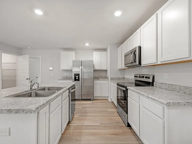 5466 Peach Dr — Photo 7