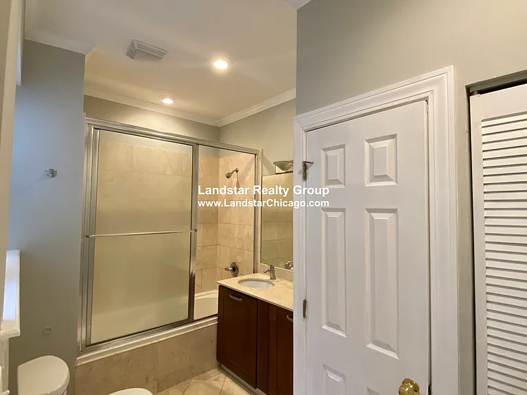 2242 W Morse Ave #G — Photo 12