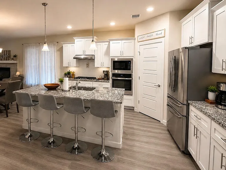 1008 Mosby Ln — Photo 3