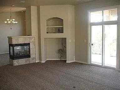 2576 Willow Glen Dr — Photo 4