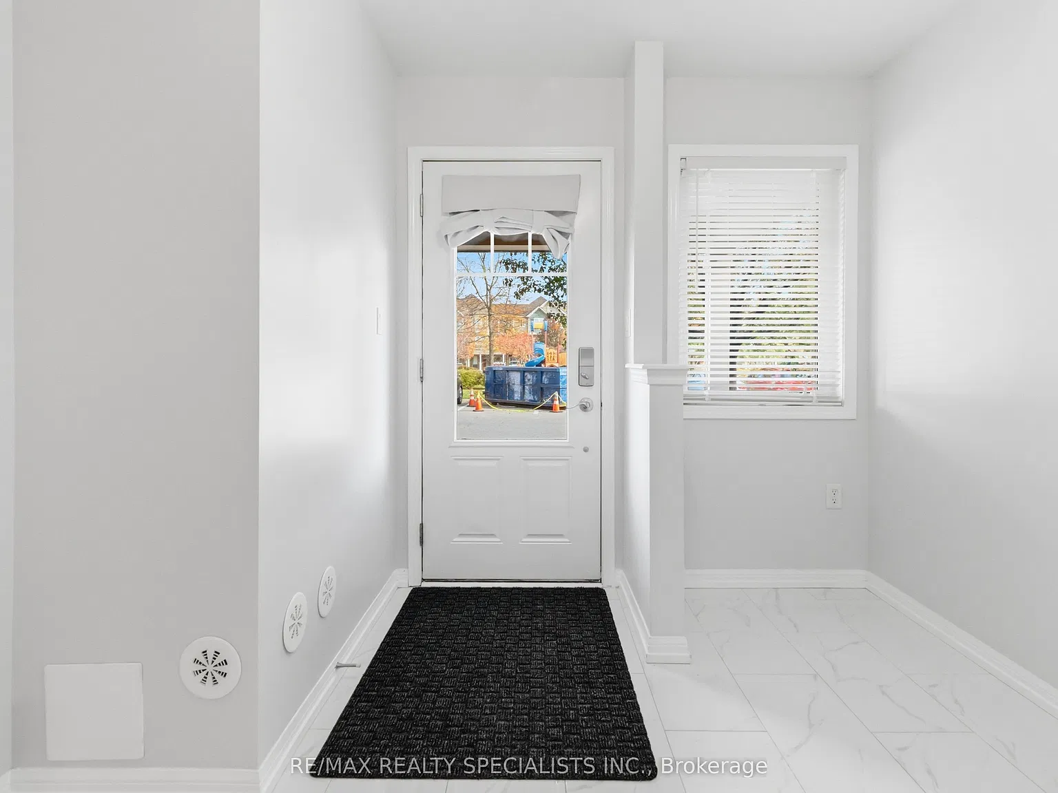 2 bed, $2,995 — Photo 3