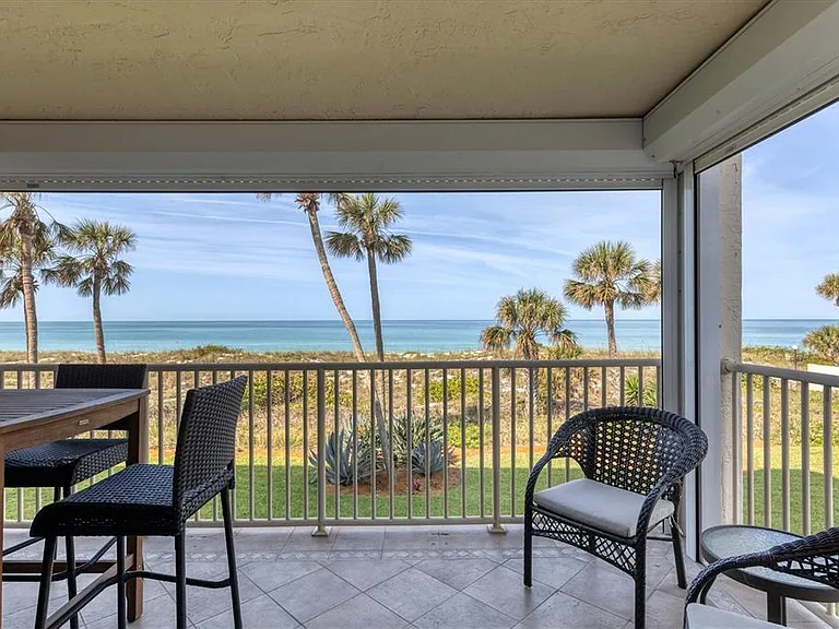 4325 Gulf Of Mexico Dr #208 — Photo 1