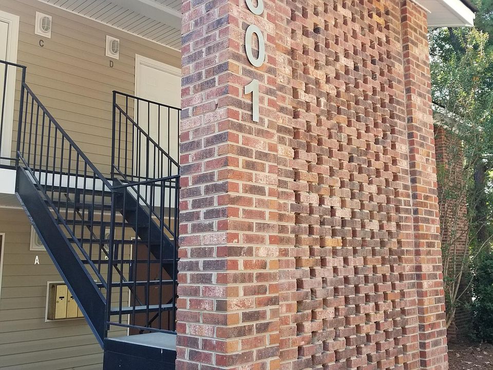 1st image of 1801 Horseshoe Dr APT D