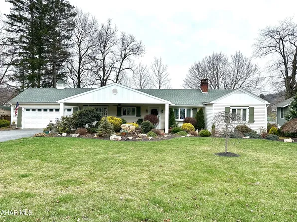 122 Smithfield St, Bedford, PA 15522