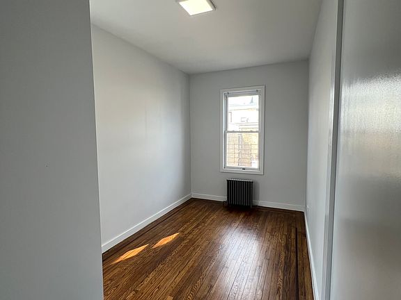 3rd image of 659 E 243rd St #2R